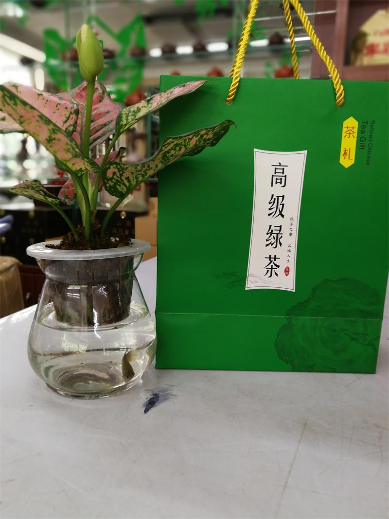 高级绿茶 一提800元/两罐